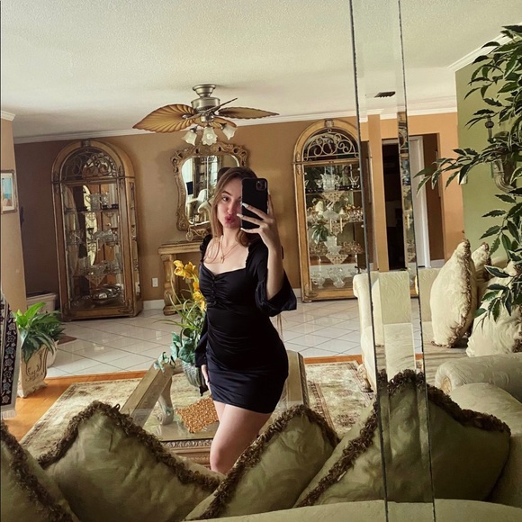 Meet your Posher, Samie - Picture 4 of 6